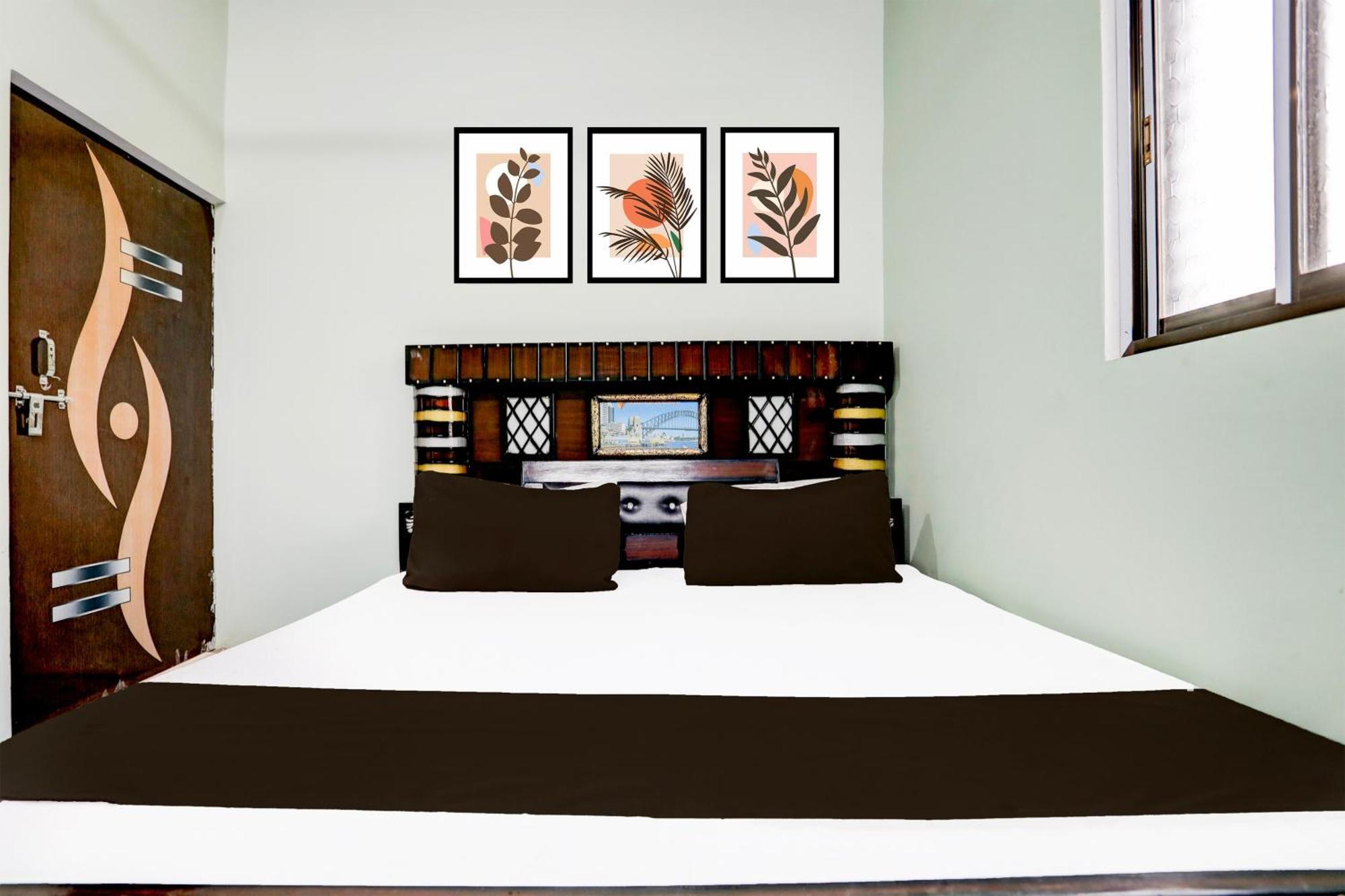 Hotel O V.K. Hotel Prayagraj Exterior photo